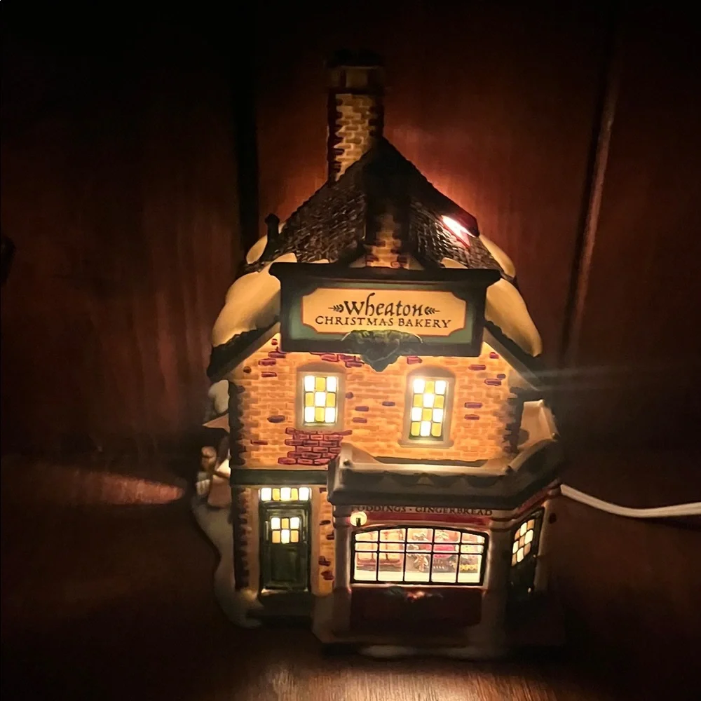 Department 56 Christmas Bakery Holiday Village House - Picture 10 of 10